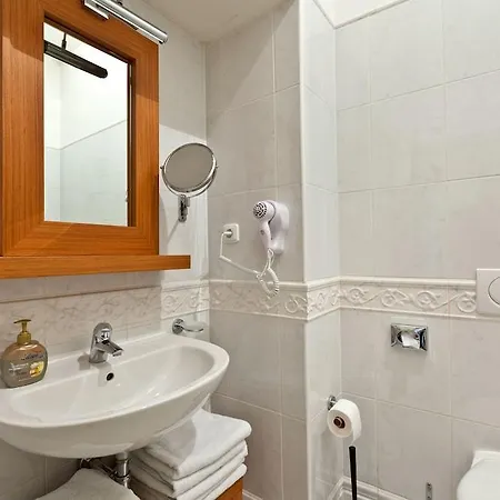 Emporio 4* Prague