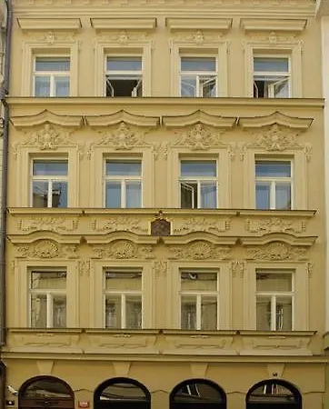 Hotel Emporio 4*