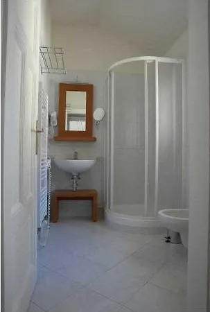 Hotel Emporio 4*
